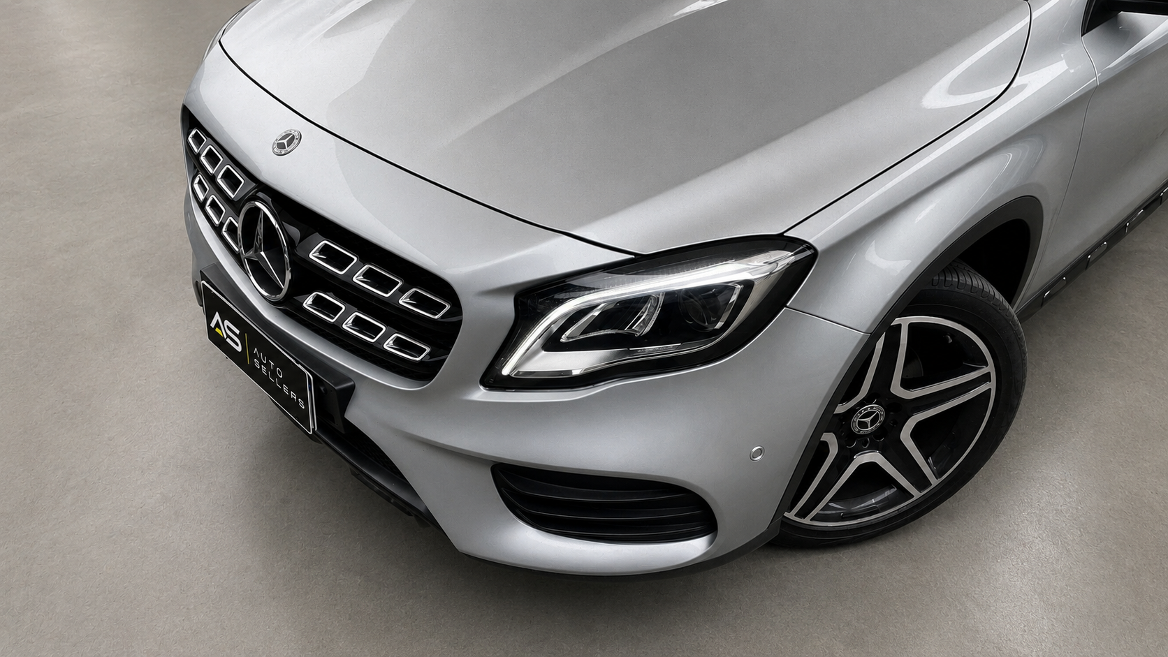 MERCEDES GLA 250 SPORT 2.0T 2020 — foto 3