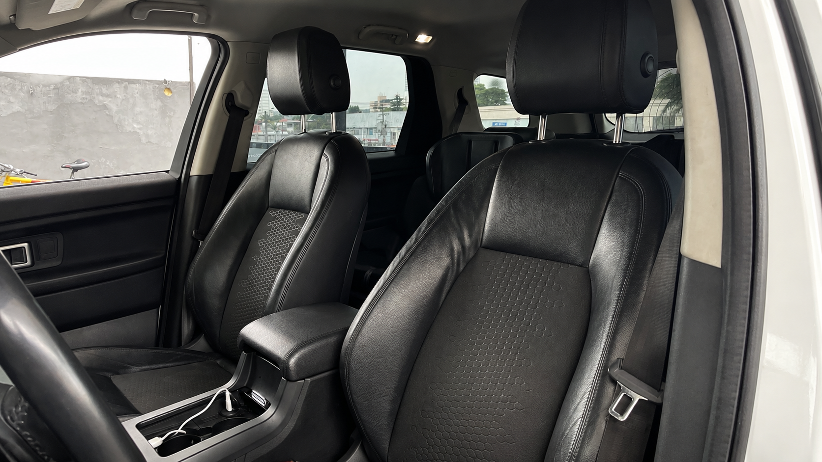 LAND ROVER DISCOVERY SPORT SE 2016 — foto 14
