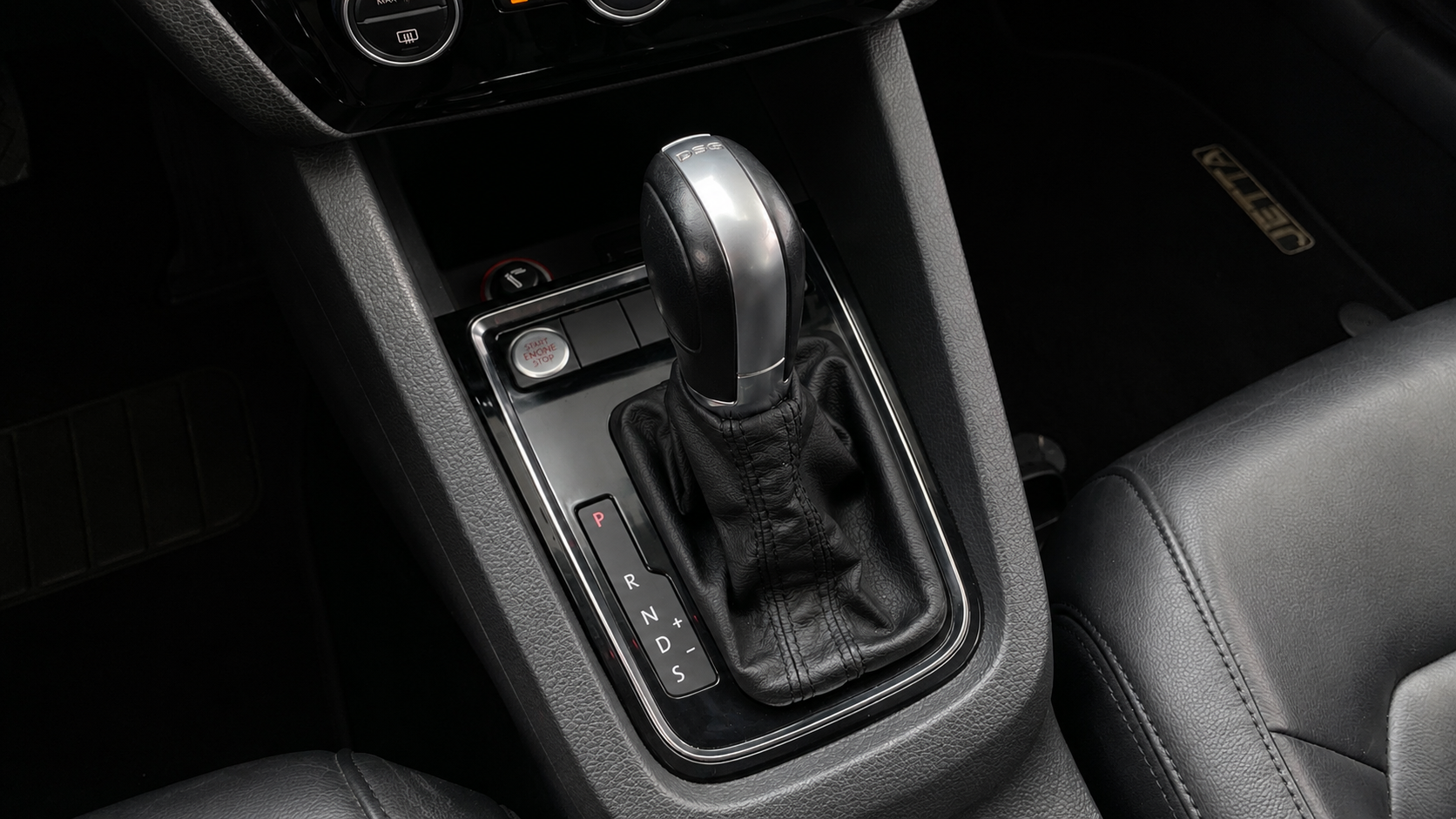 VOLKSWAGEN JETTA HIGHLINE 2016 — foto 13