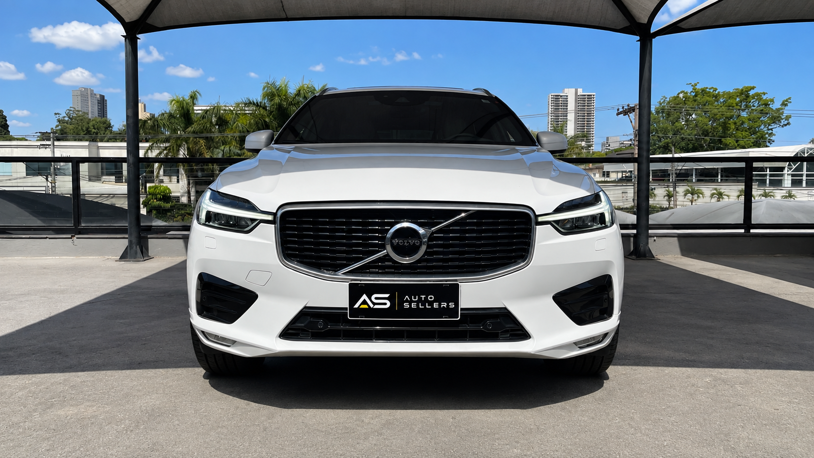 VOLVO XC60 T5 R-DESIGN 2.0 2018 — foto 2