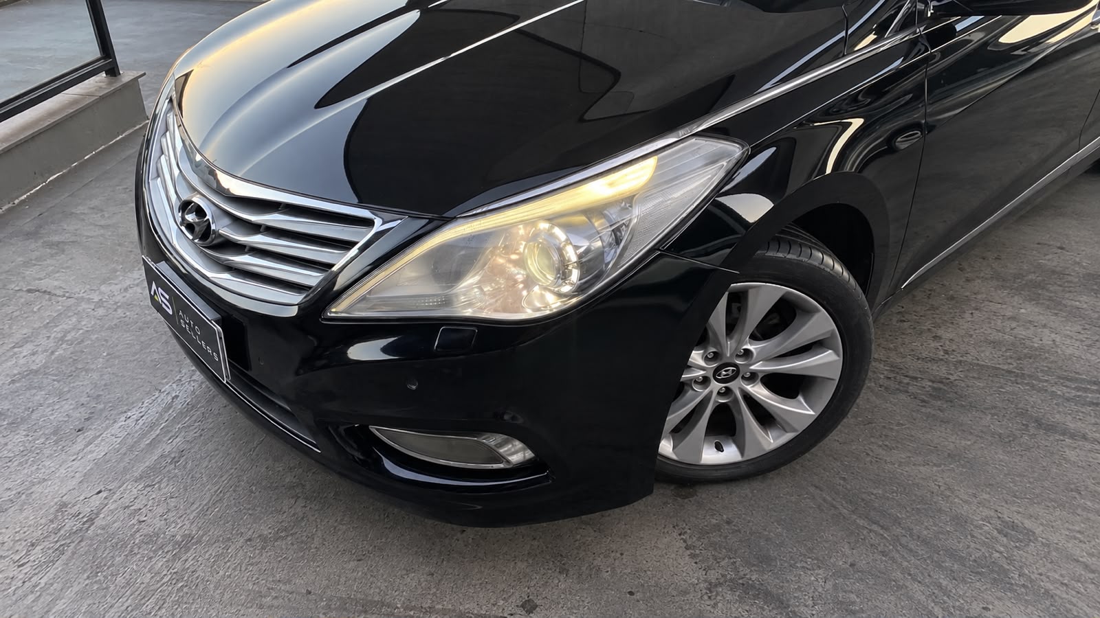HYUNDAI AZERA 3.0 V6 2015 — foto 3