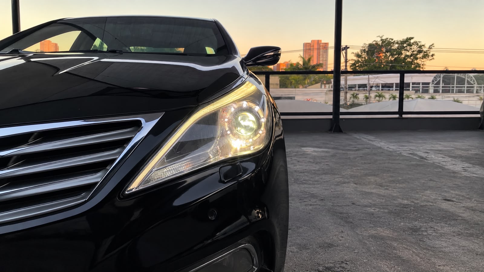 HYUNDAI AZERA 3.0 V6 2015 — foto 4