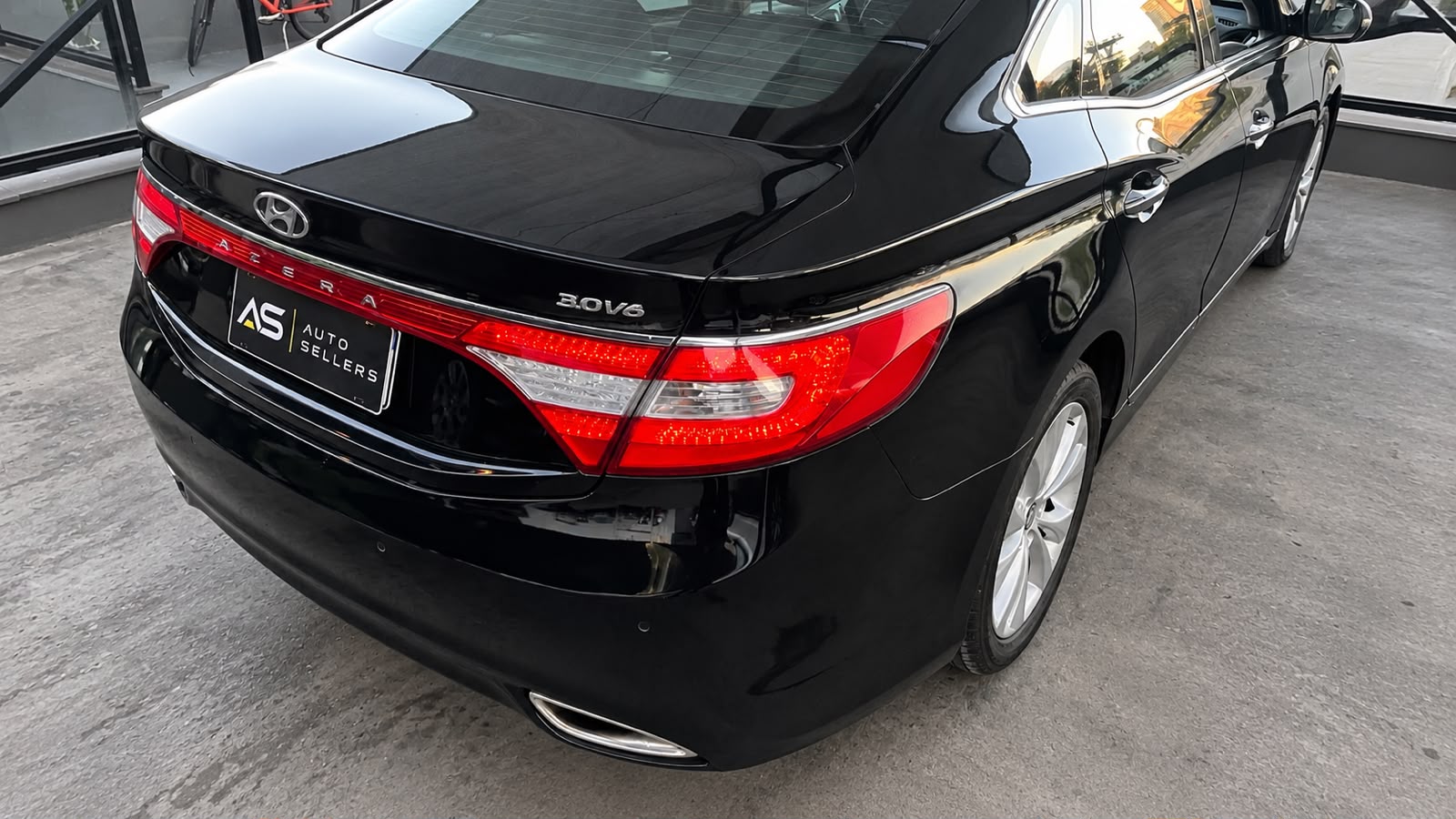 HYUNDAI AZERA 3.0 V6 2015 — foto 7