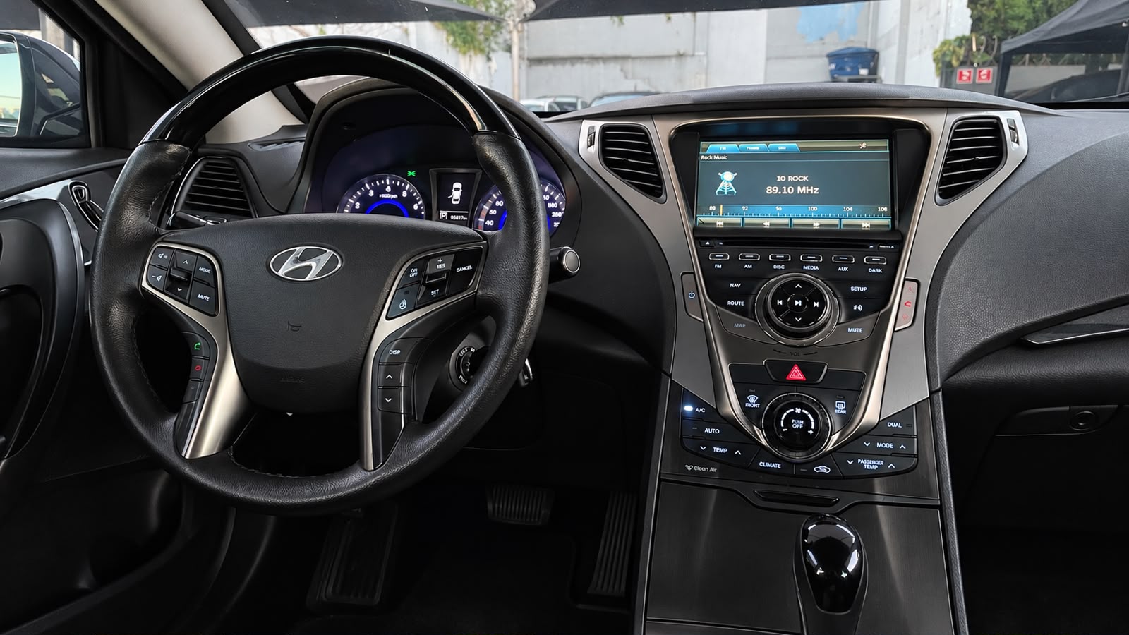 HYUNDAI AZERA 3.0 V6 2015 — foto 9