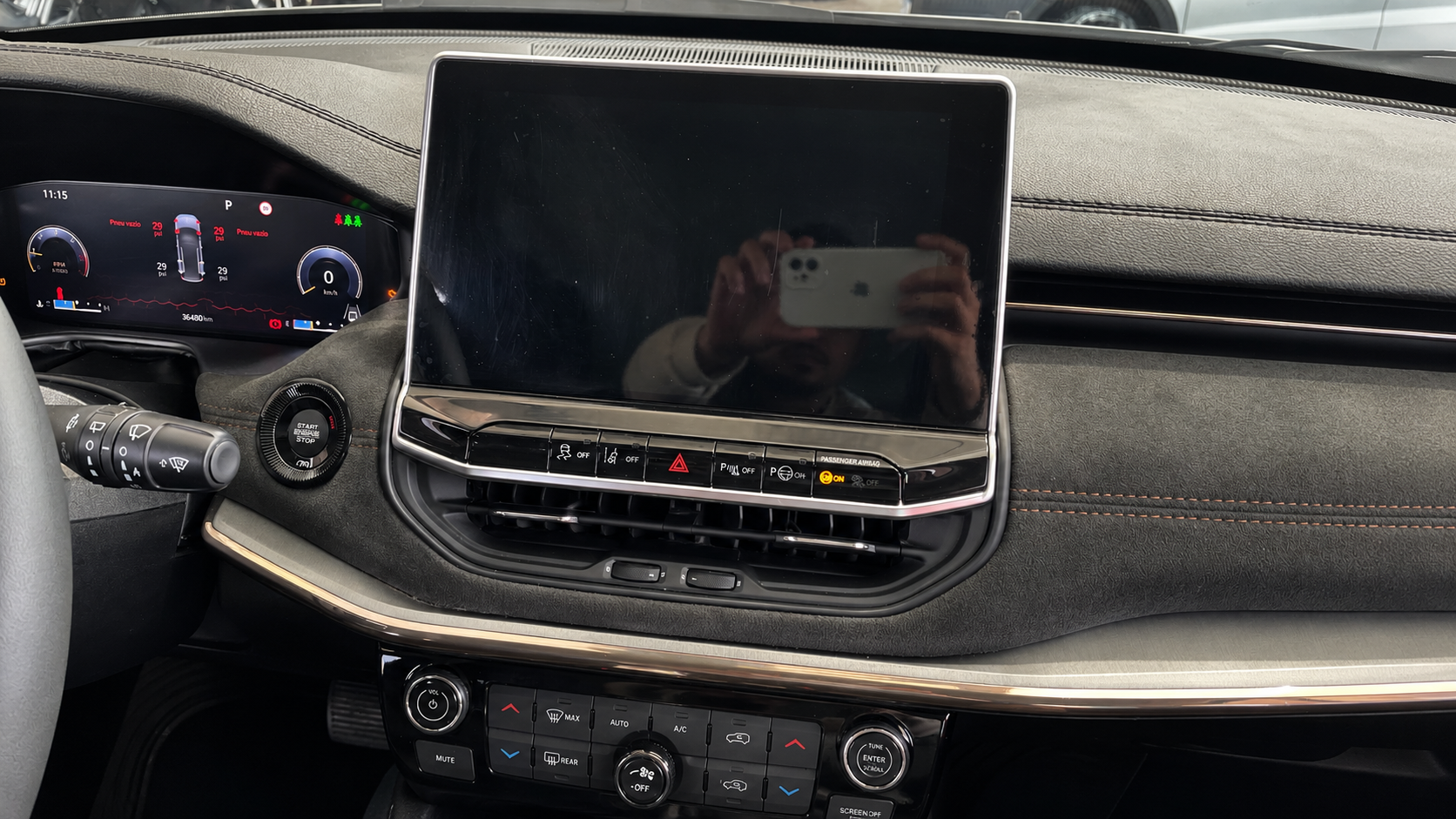 JEEP COMMANDER LIMITED T380 2024 — foto 11