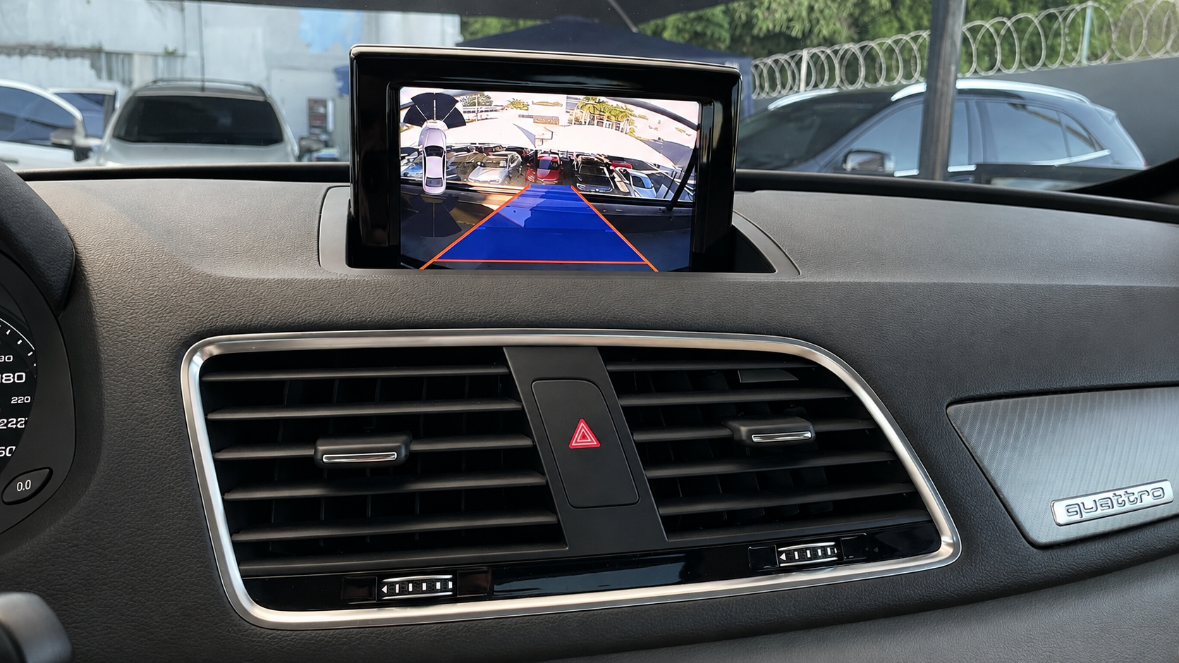 AUDI Q3 TFSI AMBIENTE 2.0T 2016 — foto 12